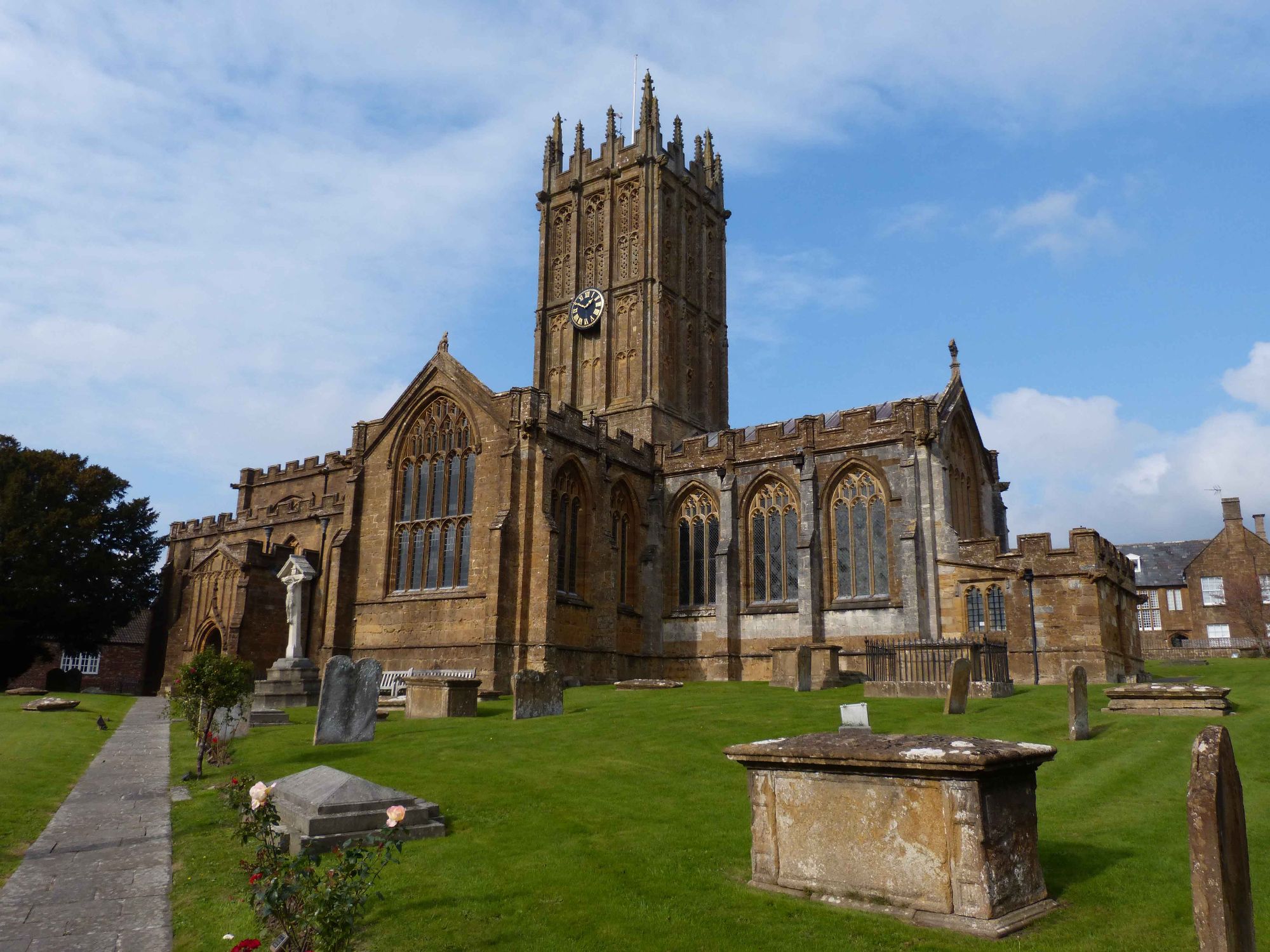St_Mary's_church,_Ilminster (1).jpg