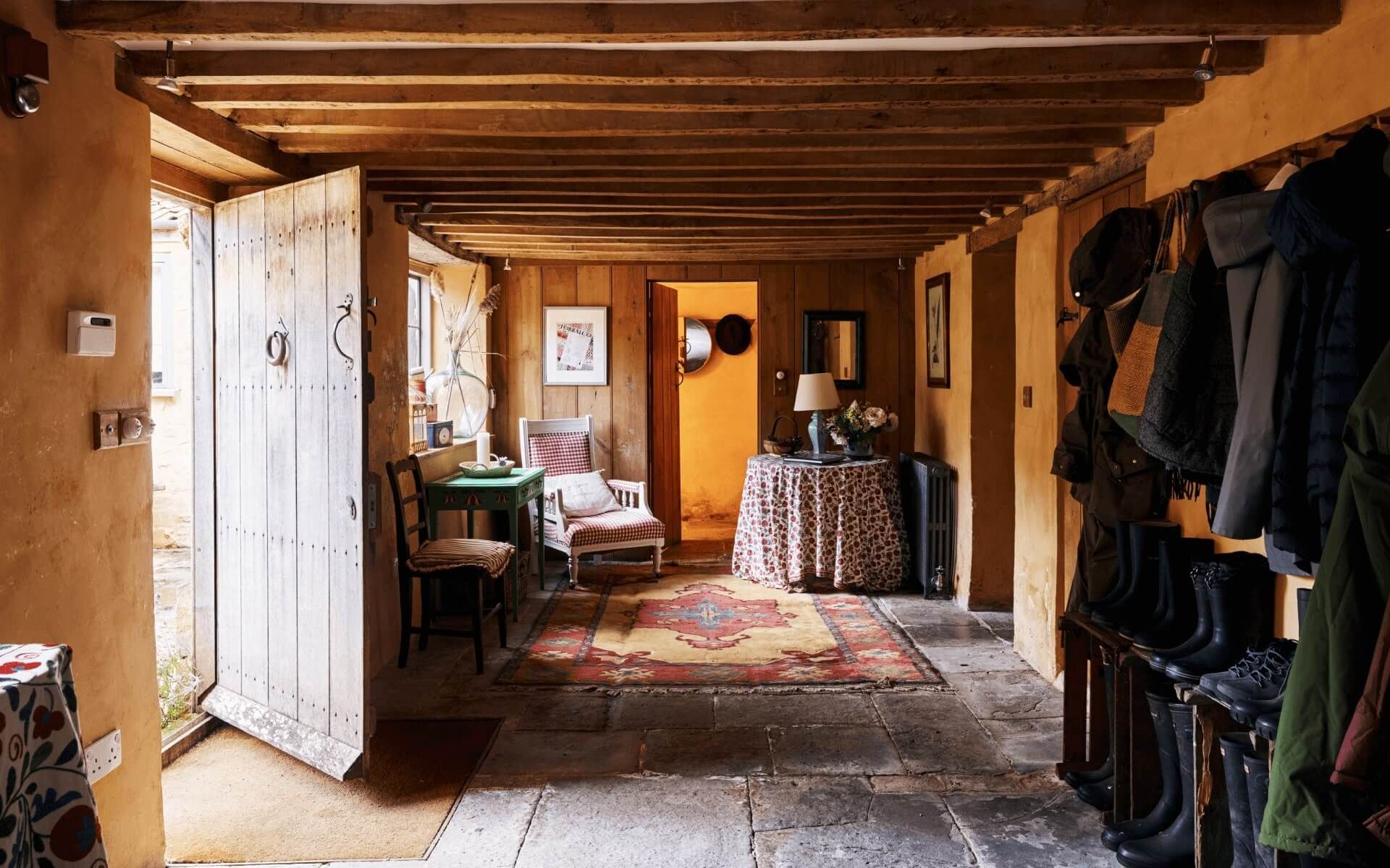 coat-room.jpg